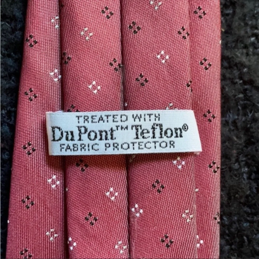 🎻Boys DuPonte Red Clip On Tie